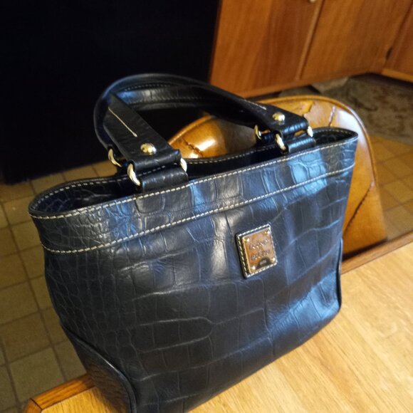 AUTHENTIC DOONEY & BOURKE BLACK CROC EMBOSSED LEATHER TOTE BAG HANDBAG PURSE - Picture 1 of 8